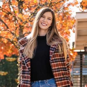 Meet your Posher, Ashley